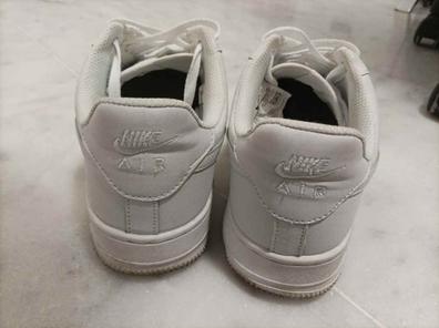 espejo de puerta terciopelo móvil Nike air force blancas Moda y complementos de segunda mano barata |  Milanuncios