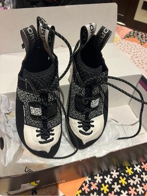 Pies gato de segunda mano en Navarra Provincia Milanuncios