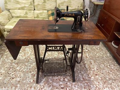 Maquina de coser antigua marca SINGER - Hermanos Castaño