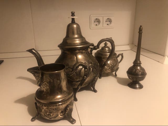 Milanuncios - Juego de té antiguo repujado