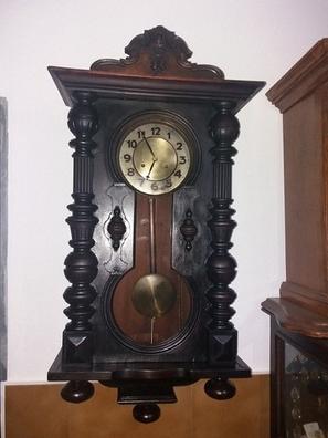 Antiguo reloj de pared Alfonsino de GUSTAV BECKER de origen alemán