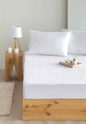 Rams - Protector de colchón de color blanco con cremallera para colchones  de 150 cm x 190 cm lavable a maquina. Funda para cama