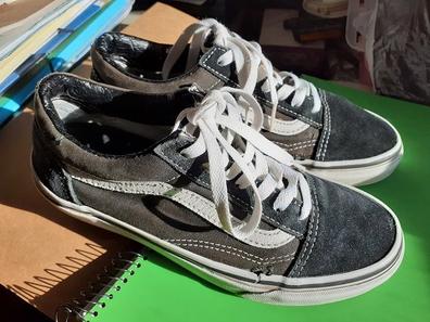 Zapatos vans gris con negro segunda mano sale