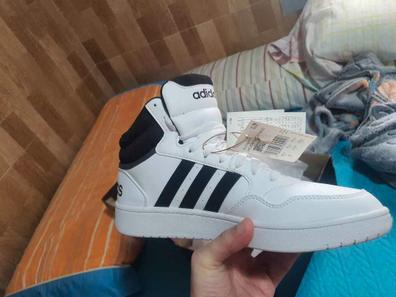 Día Día del Maestro frío Zapatillas adidas 41 Ropa, zapatos y moda de hombre de segunda mano barata  | Milanuncios