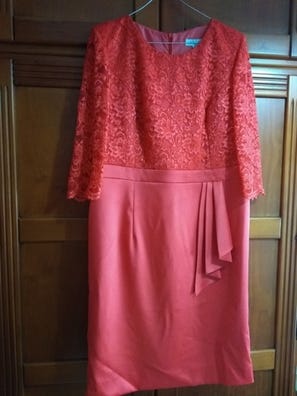 Vestidos de de segunda mano en Alcala de Guadaira | Milanuncios