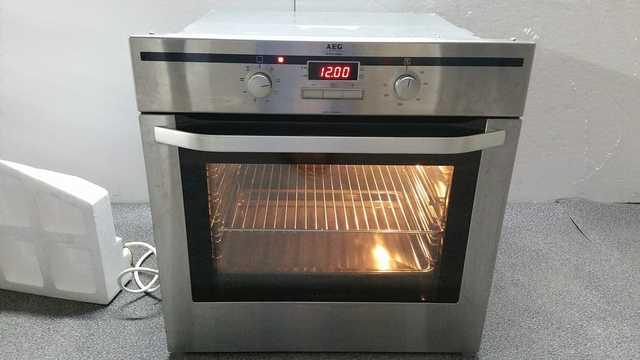 Milanuncios - .HORNO AEG BP331302FM A+ Pirolitico