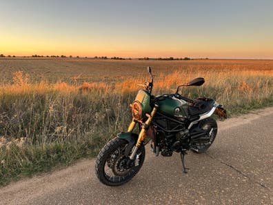 Benelli - Leoncino 800 Trail