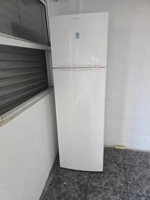 Milanuncios - Nevera combi Balay blanco de 1,86x0,60
