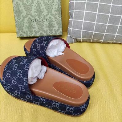 Chanclas best sale gucci falsas