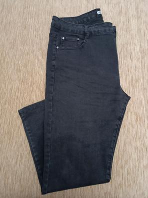 Pantalón vaquero mujer Stradivarius de segunda mano por 12 EUR en Gandía en  WALLAPOP