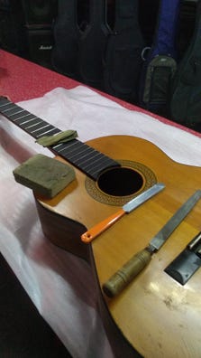 Guitarra acustica Guitarras de segunda mano baratas | Milanuncios