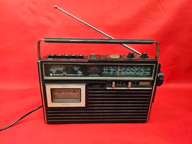 Radio Cassette Coche Extraible Vintage de segunda mano por 9 EUR en  Fuengirola en WALLAPOP