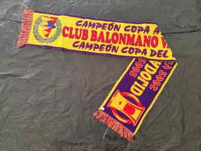 ESCUDO EN FORMA DE DIVISA DE LA UNION DEPORTIVA SALAMANCA YA