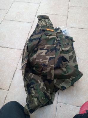 Disfraz militar camuflaje de HOMBRE de segunda mano por 10 EUR en