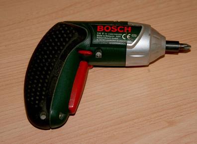 ATORNILLADOR BOSCH IXO 3,6v.LUZ C/EST.