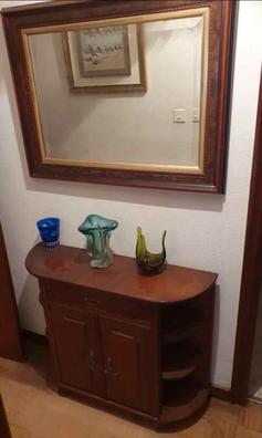 Bengaleiro o mueble recibidor rústico con espejo y perchero