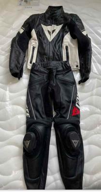 Conjunto ropa moto hombre Coches, motos y motor de segunda mano, ocasión y  km0