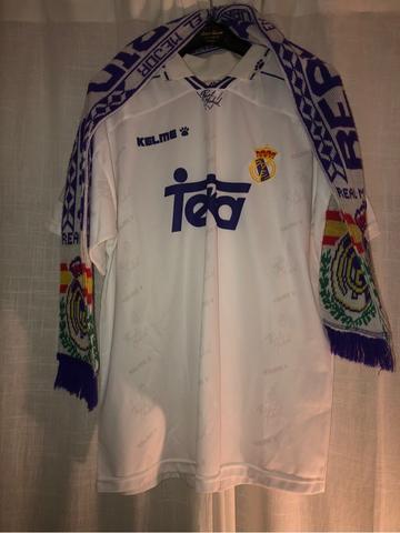 Grapa Colaborar con crimen Milanuncios - Antigua camiseta del Real Madrid+Bufanda