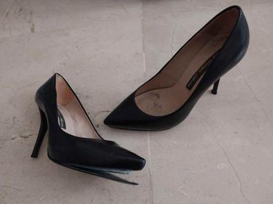 Zapatos zara de piel de cocodrilo de segunda mano para mujer