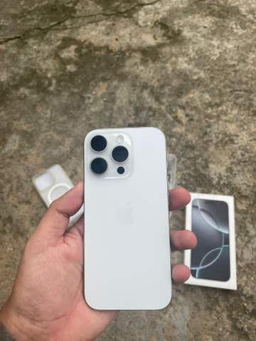 iPhone 16 Pro