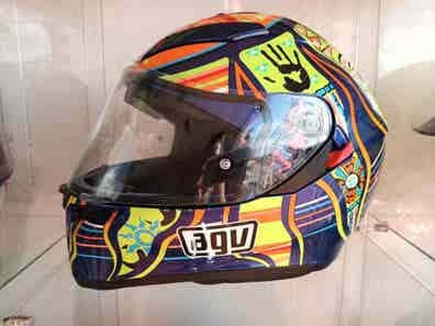 Casco valentino rossi Accesorios para moto de segunda mano | Milanuncios