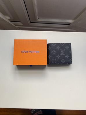 Cartera Hombre Louis Vuitton de segunda mano por 200 EUR en Sabadell en  WALLAPOP