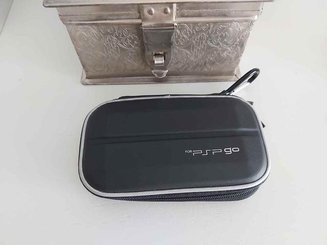Milanuncios - PSP GO con caja, funda y cargador