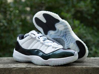 Calzado para niños talla pequeña Jordan 11 CMFT Low.