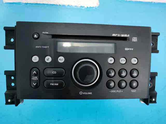 Façade Autoradio 22,9 Cm Pour Suzuki Grand Vitara XL-7 2001-2006 – Panneau Argenté, Montage Parfait Et Look Moderne