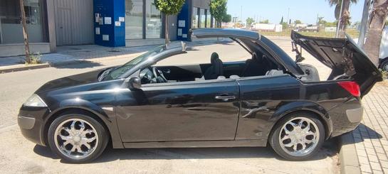 RENAULT - MéGANE