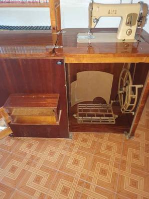 maquina antigua de coser alfa con pie mesa peda - Compra venta en  todocoleccion