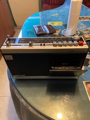 Radio Cassette Coche Antiguo de segunda mano por 30 EUR en Tarragona en  WALLAPOP