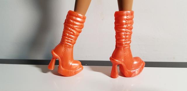 Milanuncios Barbie my scene, accesorios botas naranj