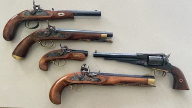 Pistolas Armas de colección de segunda mano | Milanuncios