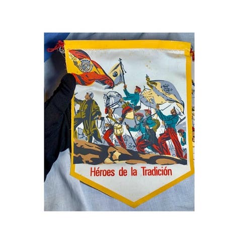 Fanion De Basket Fuenlabrada - Très Recherché - Bon état