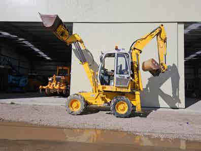 Portaexcavadora Marcel Con Remolque – Pala Frontal Articulada – 90% Plástico Reciclado – Fabricado En Francia – Para Niños De 12 Meses En Adelante – Juguete De Exteriores Resistente – Modelo 910N