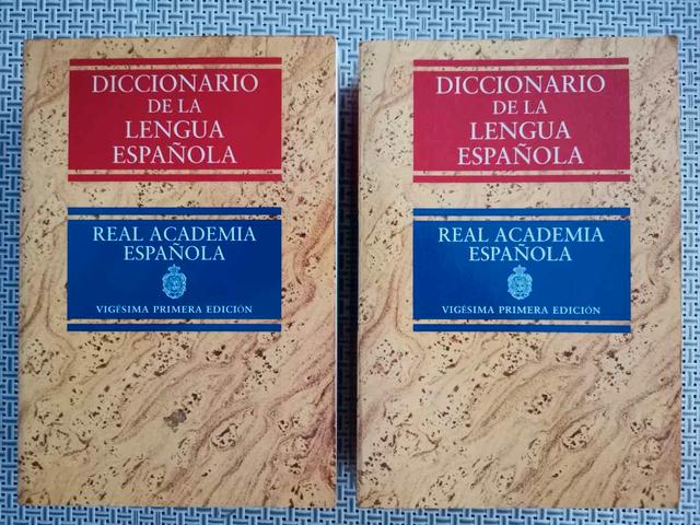 DICCIONARIO DE LENGUA ESPAÑOLA REAL ACADEMIA ESPAÑOLA VIGÉSIMA PRIMERA  EDICIÓN ESPASA 1992 DOS TOMOS