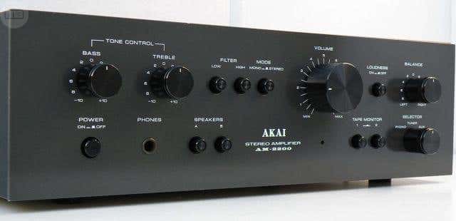 Amplificateur Stéréo AKAI AM-2200 Vintage Ampli Audio Occasion