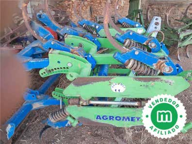 Milanuncios - Cultivador AGROMET 18 brazos rulo rodill