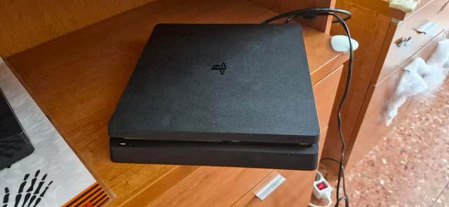 Milanuncios - PS4 Slim negra + control