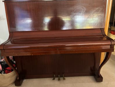Vendo piano clasico de segunda mano | Milanuncios