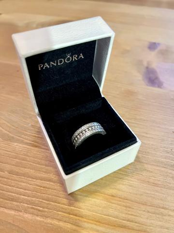 Milanuncios anillo de plata Pandora con circonitas