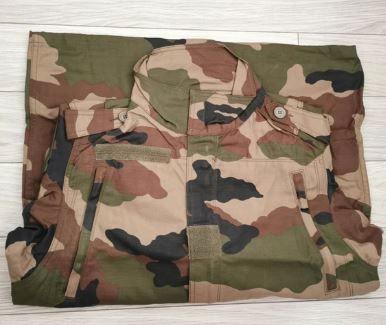 Disfraz militar camuflaje de HOMBRE de segunda mano por 10 EUR en