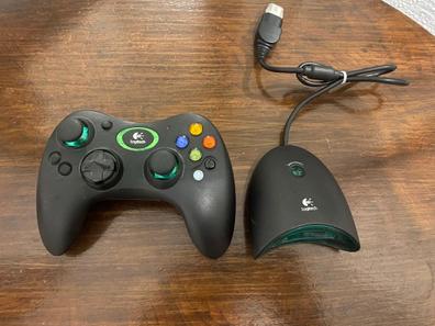 Se queda sin pilas y enchufa el mando de Xbox a un cargador de