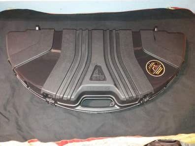 Maleta Arcos y flechas de segunda mano barato |