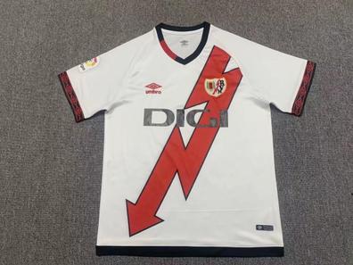 Vástago Santuario montar Camiseta retro rayo vallecano ascenso te Futbol de segunda mano y barato |  Milanuncios