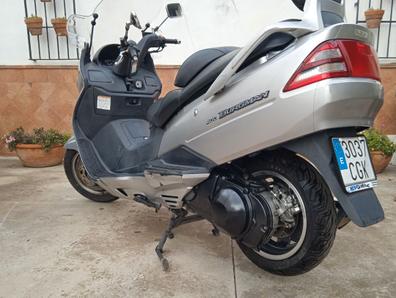 SUZUKI BURGMAN 400 2005 400 cm3, scooter, 17 911 km