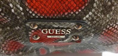 Bolso Guess de segunda mano por 35 EUR en Castellar del Vallès en