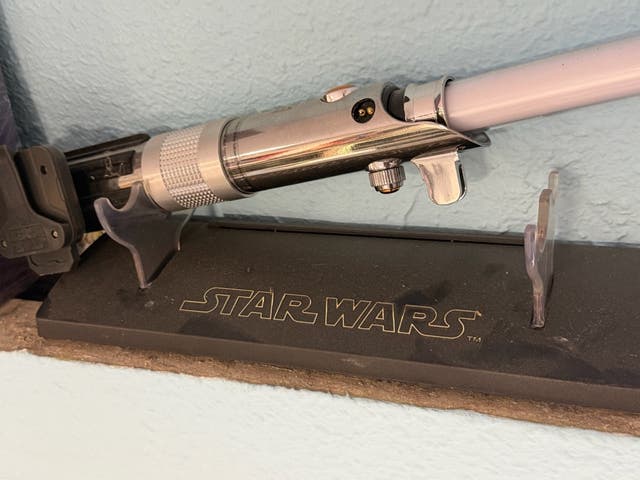Milanuncios - Sable láser Star Wars rosa coleccionable