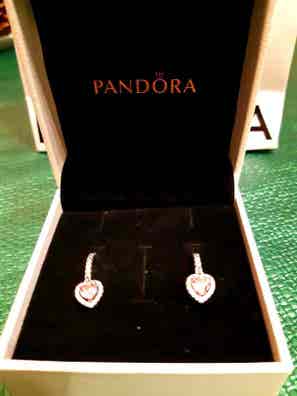 Pendientes Joyas bisutería segunda mano barata | Milanuncios